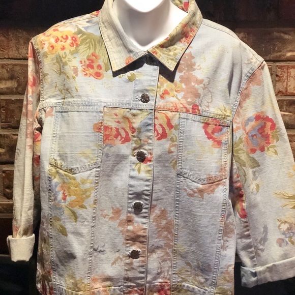 Chico’s Design floral denim - Picture 2 of 5